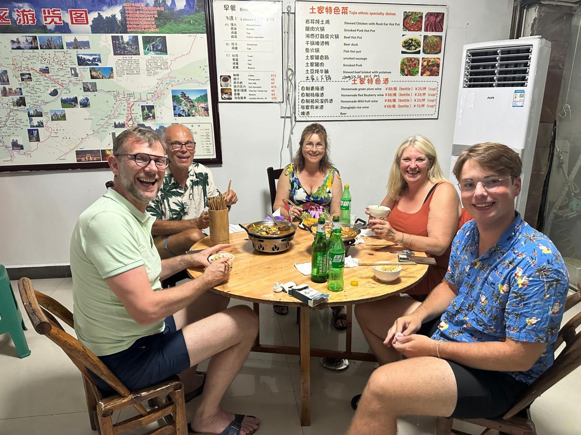 Tongfu Inn Csangcsiacsie Kültér fotó