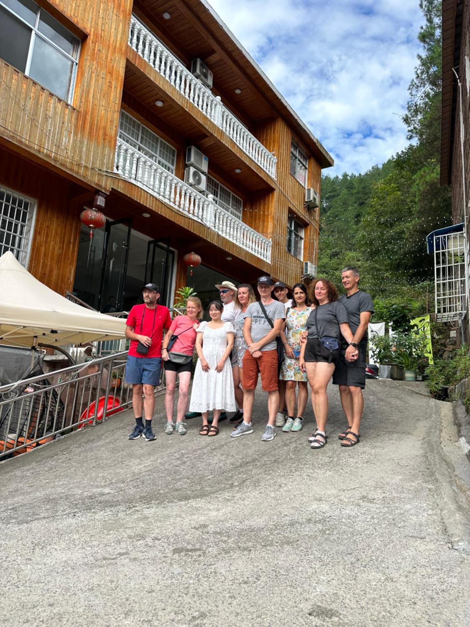 Tongfu Inn Csangcsiacsie Kültér fotó
